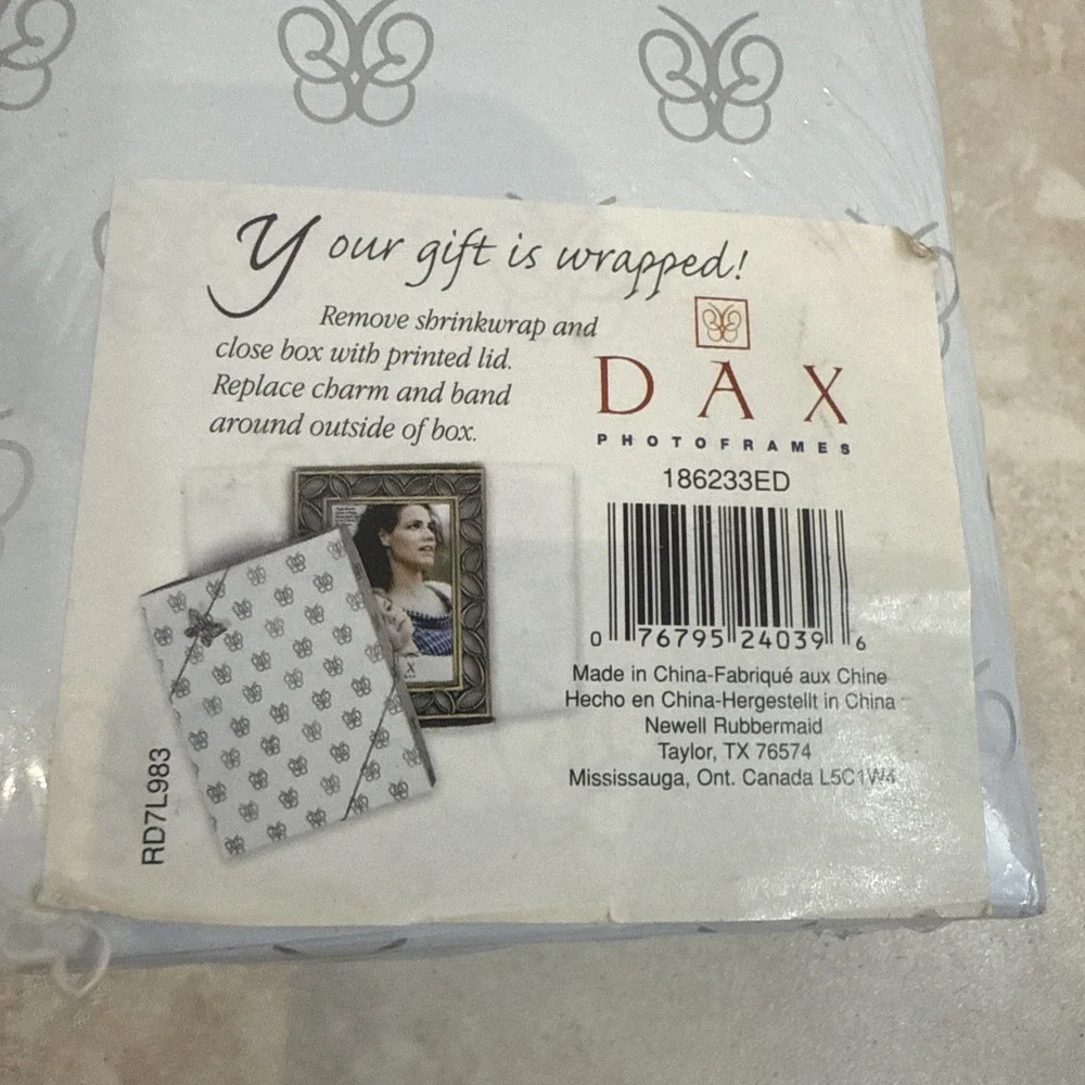New VTG DAX Picture Frame 7.5 x 4